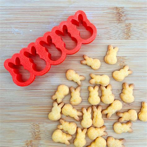 Amazon.com: Mini Easter Bunny Cookie Cutter, 1" Made in USA by Mighty ...