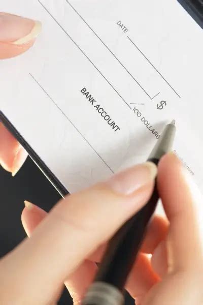 When Writing a Check 的图像结果