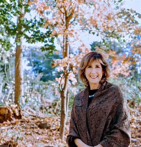 Julie Strauss Levin Age - A Closer Look