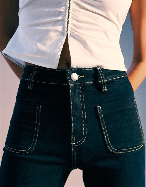 Cropped wide-leg jeans with seams - Women | Bershka