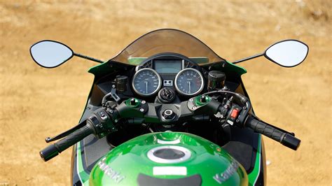Kawasaki Ninja ZX-14R 2016 STD Bike Photos - Overdrive