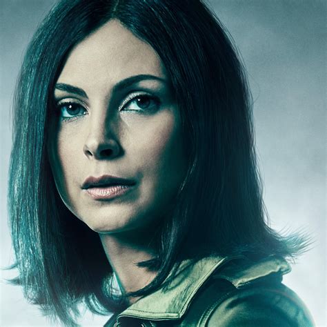 2048x2048 Morena Baccarin As Leslie Thompkins In Gotham Season 5 Ipad ...