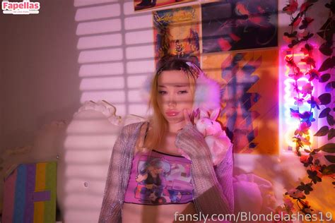 Blondelashes19 aka oralstrawberry Nude Leaks OnlyFans - Fapellas