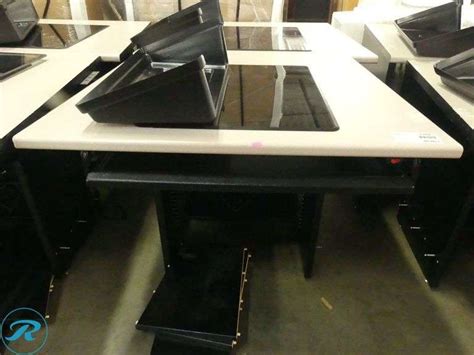 Computer Work Stations for Data Entry 的图像结果