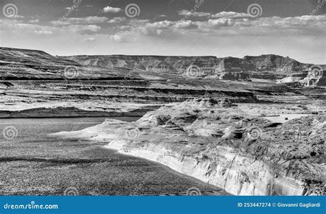 Lake Powell and Glen Canyon Dam in the Desert of Arizona Under a Blue ...