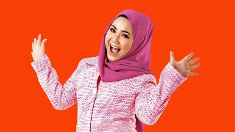 DJ Cik Piah Suria FM: Keberanian dan Kehangatan di Udara Anda