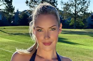 Paige Spiranac Commando Golf 的图像结果