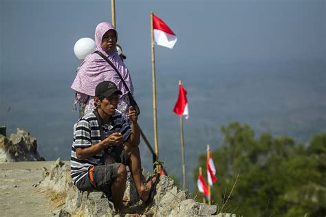Pasang Surut Perkebunan Tembakau di Jember