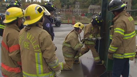 Workshop gives King County women new opportunities in EMS, firefighting ...