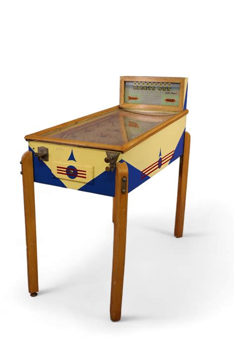 ANTIQUE PINBALL MACHINE - Redlands Antique Auction