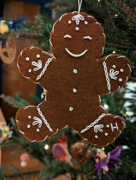 Felt and floss Gingerbread man ornament OC : r/Embroidery