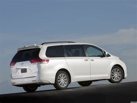 Fotos de Toyota Sienna 2010
