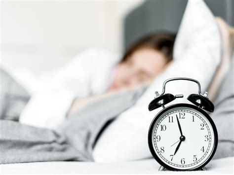 Sleep Hours: जानें क्यों ज़रूरी है 7 से 8 घंटे की नींद, कम सोने पर हो ...