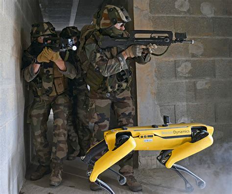 Boston Dynamics Military Robot 的图像结果