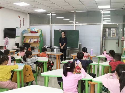 小学部兴趣活动掠影——电子琴 - 课外活动 - 安庆外国语