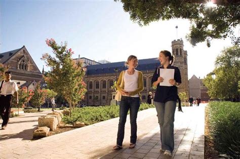 英国留学最便宜的15所大学：让留学成为现实的选择
