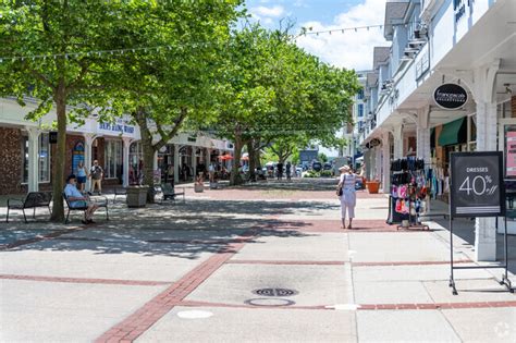 Newport, RI City Guide | About Living in Newport - Homes.com