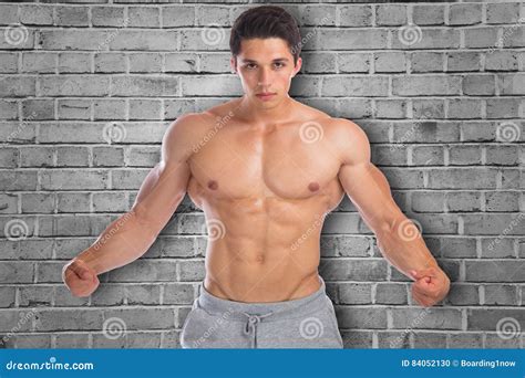 Bodybuilding Flexing 的图像结果