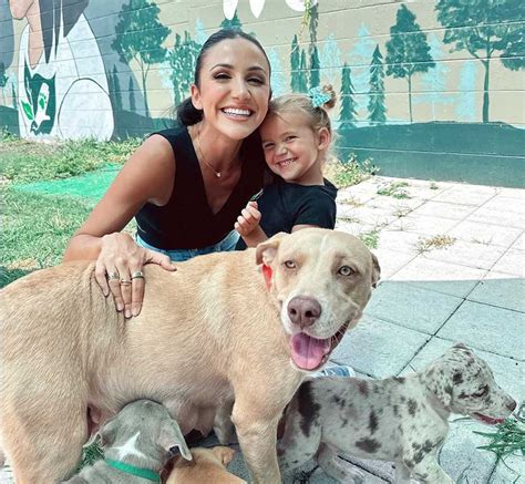 Kat Stickler's net worth and earnings from TikTok and Instagram - Tuko ...