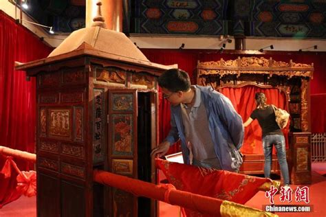 《鸾凤和鸣——汉文化传统婚俗展》黑龙江开展[1]- 中国日报网
