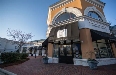 Phillips Place | Modern Salon