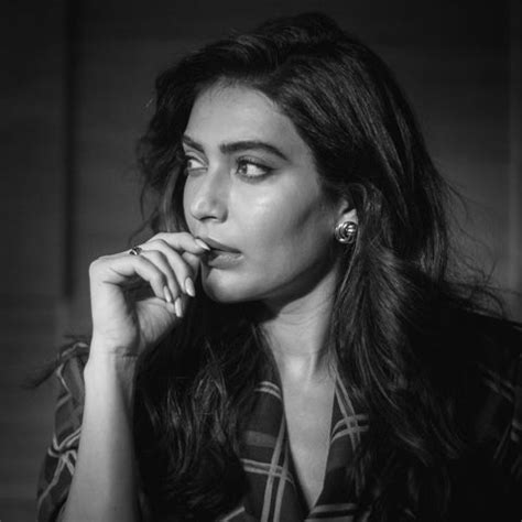 Karishma Tanna in Classic Knot Studs – Equiivalence