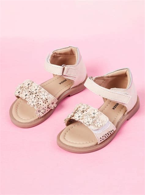 Buy Girls Floral Applique Detail Sandals Online at just Rs. 649.0 ...