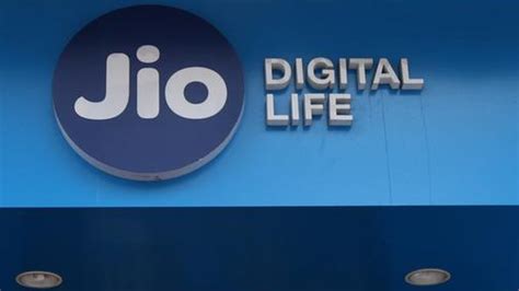 Data: Jio adds over 3.1 mn mobile subscribers in May