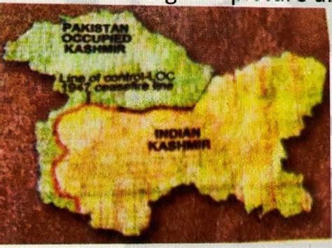 1. Observe the given picture and answer the questions.RIAAN(a)What is ...