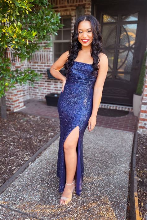 How To Accessorize A Sequin Dress - Lulus.com Fashion Blog