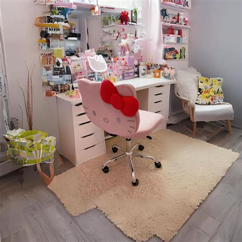 Impressions Vanity Hello Kitty Kawaii Swivel Vanity Chair for Makeup ...