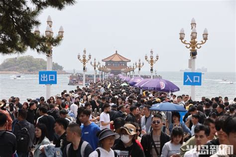 人山人海的人群图片免费下载_红动中国