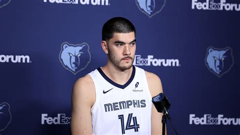 Grizzlies exercise 2026–27 contract option on Zach Edey | Memphis Grizzlies