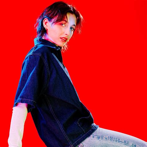 YouTube Made Emma Chamberlain a Star. Now She’s Leaving it Behind. - The New York Times