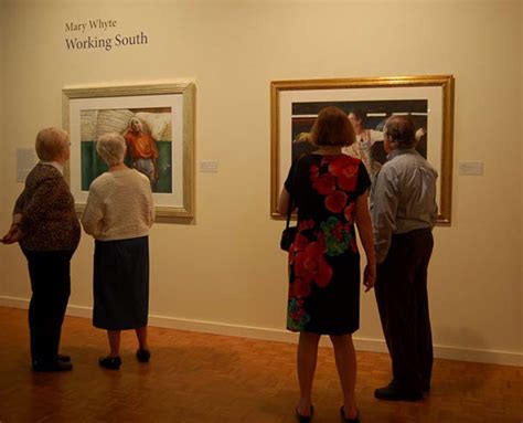 Locations with People Photography 的图像结果