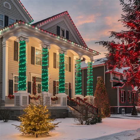 Green and Red Christmas Lights on House - 45 Stunning Lighting Ideas
