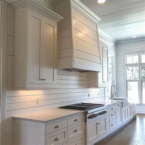 17 Best Backsplash Ideas for a Kitchen with White Cabinets