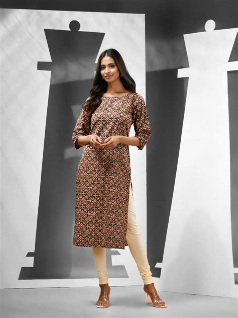 “CHARUKRITI” Latest Cotton Saree with Blouse Piece | INR 1680 Onwards ...