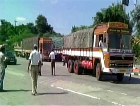 Cauvery water issue: Buses and trucks from Tamil Nadu heading to ...