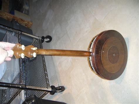 How to String a 4 String Banjo 的图像结果