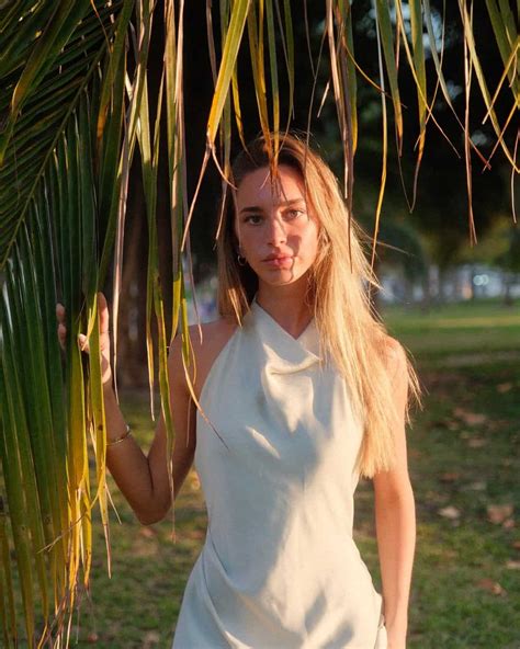 Dasha Dova - Age, Height, Net Worth, Boyfriend, Bio, Facts, Wiki