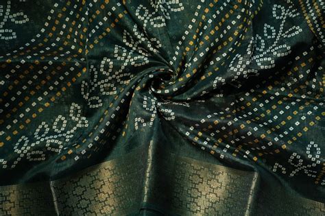 Dobby Border Fancy Flower Design Saree | SSFD225 – Sree Sai Silks