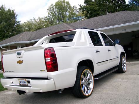 2012 Chevrolet Avalanche - Exterior Pictures - CarGurus