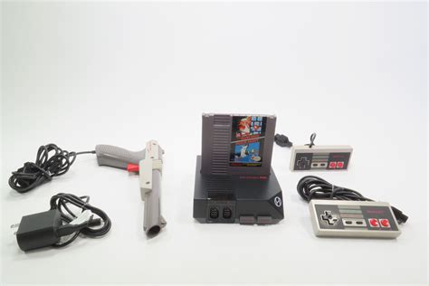 Hyperkin Retron HD Video Game Console / Super Mario Bros. Duck Hunt Game