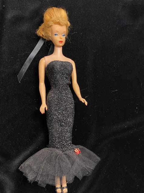 Some old Barbies. Any help identifying them would be appreciated! : r ...