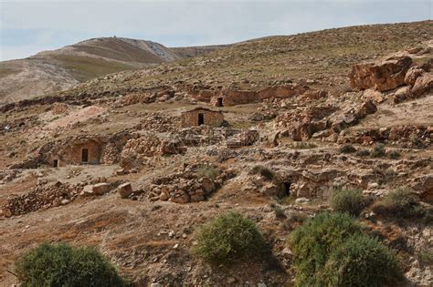 以色列过去曾居住的圣贤的洞高清图片下载-正版图片507397026-摄图网