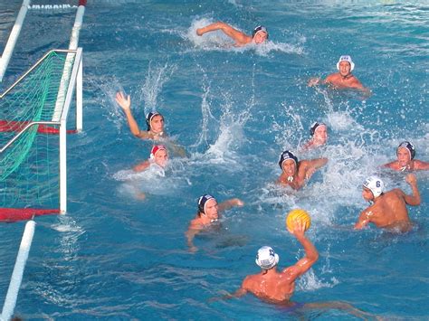 Water Polo. | Juegos piscina, Polo acuatico, Waterpolo