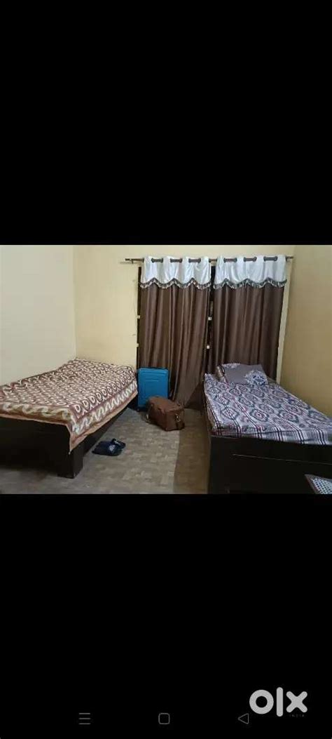 Bajrang Pg (Near Alambagh Bus stand metro station) Only Boys - PG ...