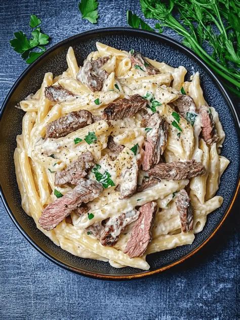 Irresistible Creamy Steak Pasta: Quick Gourmet Comfort Food