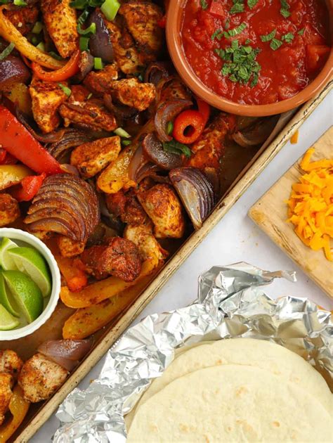 Easy Chicken Fajitas {Oven Baked}